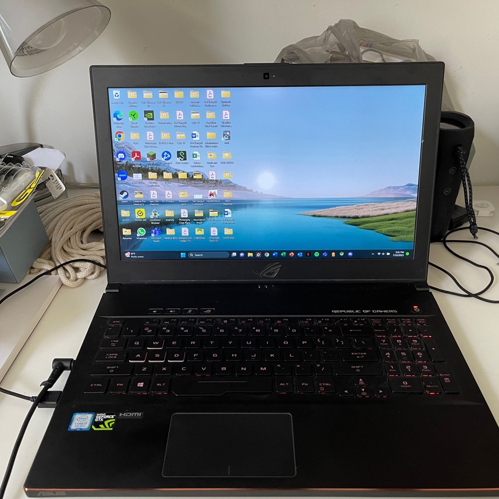 ASUS ROG Laptop - Picture 4 of 9
